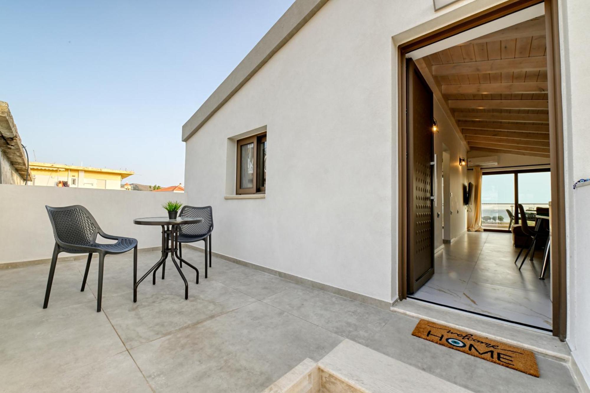 Eagle Bay Loft Apartment Kissamos Exterior photo